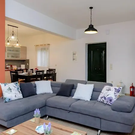 Mani's Kept Secret - Seaview Lida * アイオス・ニコラオス