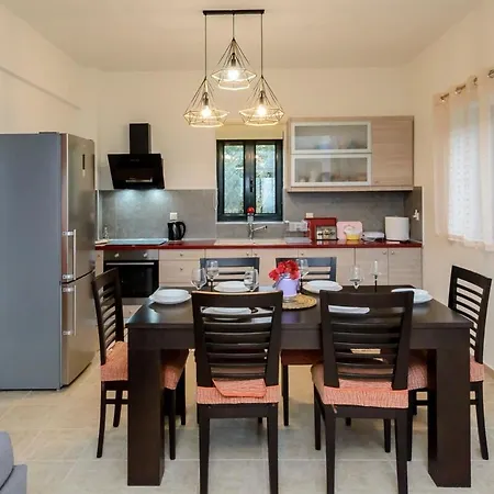 Villa Mani's Kept Secret - Seaview Lida