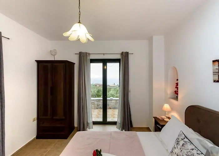 Mani's Kept Secret - Seaview Lida Agios Nikolaos (Mani)