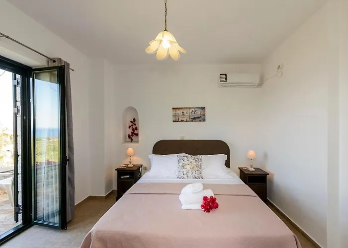 Villa Mani's Kept Secret - Seaview Lida *