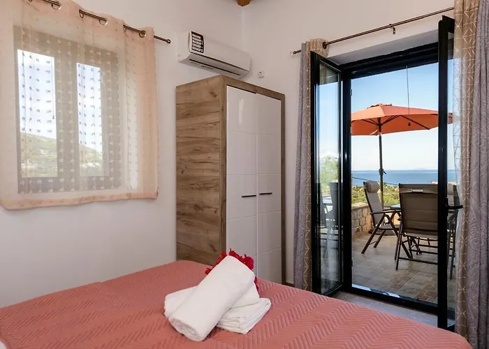 Mani's Kept Secret - Seaview Lida Agios Nikolaos (Mani)