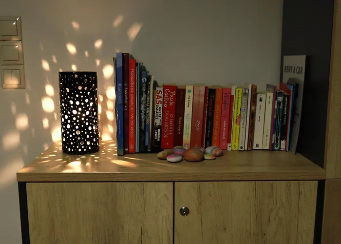 Mani's Kept Secret - Seaview Lida *